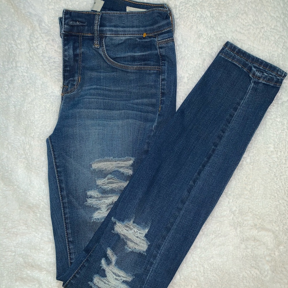 🌸PacSun Medium Wash Distressed Jeggings